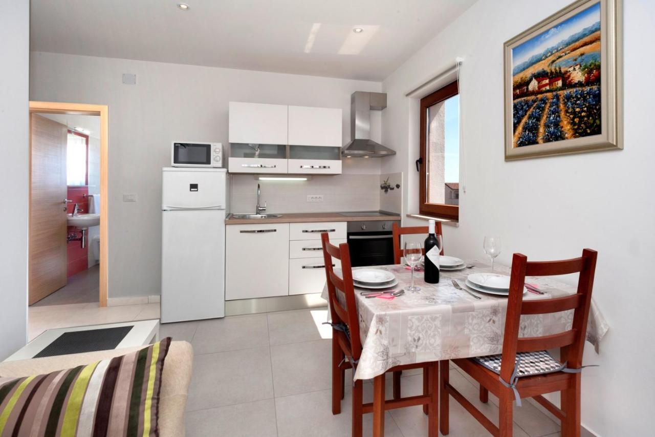 Apartments Beakovic Porec Bagian luar foto