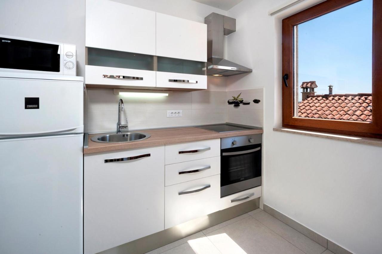 Apartments Beakovic Porec Bagian luar foto